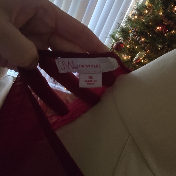 Chic Burgundy Ruffle Blouse - Picture 5 of 5